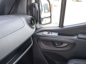 Mercedes-Benz Sprinter 317 CDI Tourer L2H2 17 navigation