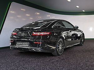 Mercedes-Benz E 220 d Coupé AMG Line 4 navigation