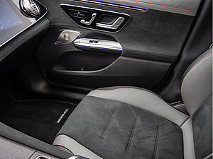 Mercedes-Benz EQE 500 4M AMG Sport Premium Hyper 14 navigation