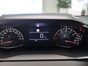 Peugeot 208 Neuer Style PureTech 100 17 navigation