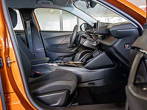 Peugeot 2008 e-Active Elektromotor 136 Automatik 2 navigation