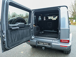 Mercedes-Benz G 400 d Night 31 navigation
