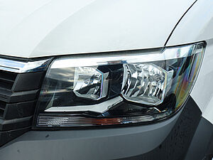 Volkswagen Crafter KA 35 mittellang Hochdach FWD 32 navigation