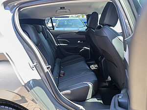 Peugeot 308 Allure HYBRID 145 e-DSC6 4 navigation