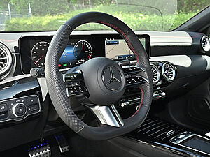 Mercedes-Benz CLA 250 SB e AMG Sport Advanced Plus 28 navigation