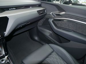 Audi e-tron Sportback s quattro 17 navigation