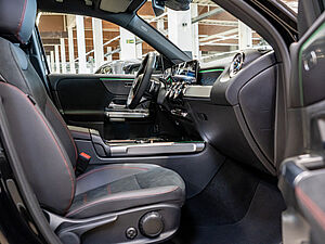 Mercedes-Benz GLB 200 d AMG Line 2 navigation