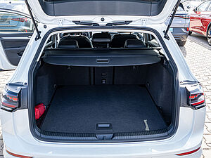 Volkswagen Golf VIII Variant Goal 2,0 l TDI DSG 29 navigation
