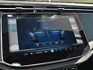 Mercedes-Benz E 220 d T AMG Line 13 navigation