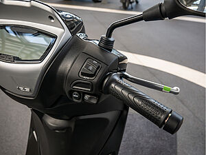 Piaggio Medley 125 8 navigation