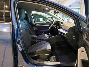 Volkswagen Golf VIII Variant 1.5 TSI Life 2 navigation