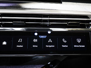 Peugeot 5008 Allure HYBRID 136 e-DSC6 18 navigation