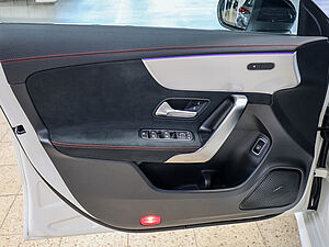 Mercedes-Benz CLA 250 SB 4M AMG Sport Premium 30 navigation