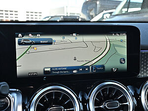 Mercedes-Benz GLB 200 GLB 200 9 navigation