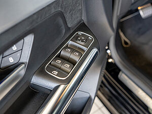 Mercedes-Benz B 250 e AMG Sport 27 navigation