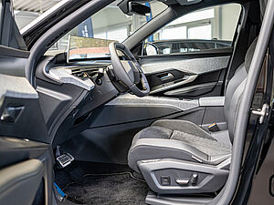 Peugeot 5008 GT HYBRID 145 e-DSC6 18 navigation