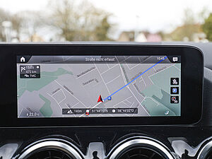 Mercedes-Benz GLA 200 d Progressive 11 navigation