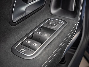 Mercedes-Benz CLA 250 e SB AMG 19 navigation
