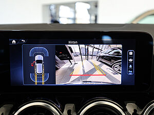 Mercedes-Benz GLA 200 Progressive Advanced 13 navigation