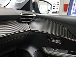 Peugeot 208 Neuer Allure HYBRID 100 e-DSC6 19 navigation