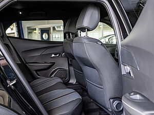 Peugeot 2008 Allure PureTech 100 4 navigation