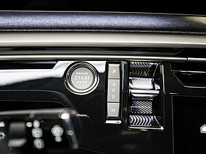 Peugeot 5008 Allure HYBRID 136 e-DSC6 19 navigation