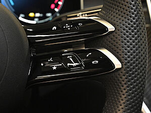 Mercedes-Benz C 300 e 4M AMG Line 18 navigation