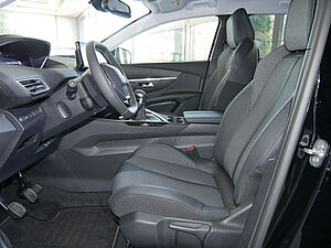 Peugeot 5008 Allure PT130 19 navigation