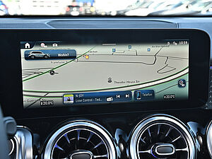 Mercedes-Benz GLB 200 d 9 navigation