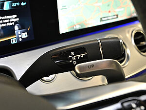 Mercedes-Benz E 63 AMG 4M 19 navigation