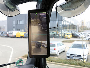 Mercedes-Benz Actros 1853 LS 4x2 F 13 17 navigation
