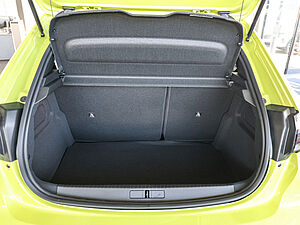 Peugeot 208 Neuer Allure PureTech 100 32 navigation