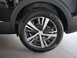 Peugeot 5008 Allure PT130 22 navigation