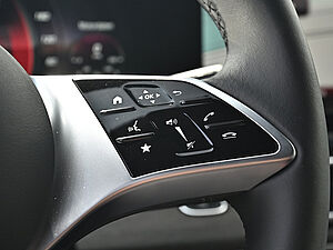 Mercedes-Benz V 300 d AVANTGARDE Lang 18 navigation