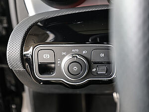 Mercedes-Benz A 250 4M AMG Sport Advanced Plus 28 navigation