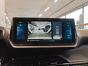 Peugeot 2008 e-GT Elektromotor 136 8 navigation