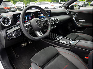Mercedes-Benz CLA 220 d Coupé AMG Sport Advanced Plus 8 navigation