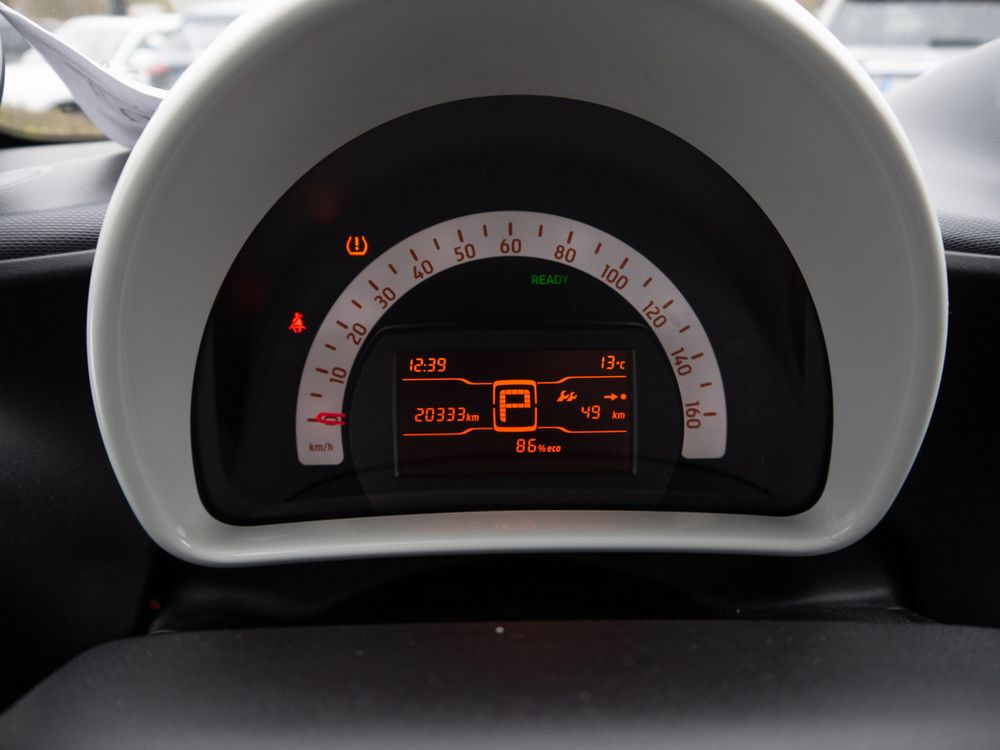 Smart fortwo coupe EQ DAB Klima Tempomat Bluetooth 19