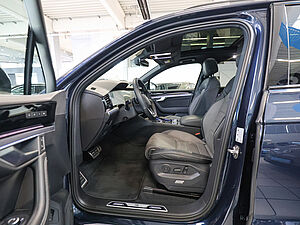 Volkswagen Touareg R-Line 3.0 TDI 4M 11 navigation