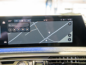 Peugeot 3008 GT HYBRID 136 e-DSC6 NEUES MODELL 10 navigation