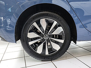 Volkswagen Golf VIII Goal 2,0 l TDI DSG 8 navigation