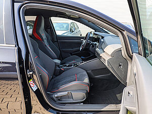 Volkswagen Golf VIII GTI Clubsport DSG 2 navigation