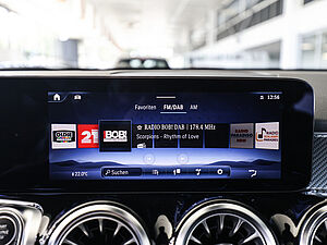 Mercedes-Benz GLB 250 4M AMG Sport Advanced Plus 11 navigation