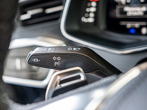 Audi RS6 Avant tiptronic 18