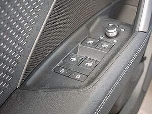 Audi A3 Sportback S line 35 TDI S tronic 18 navigation