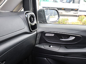 Mercedes-Benz Vito 112 KA Lang Facelift 17 navigation