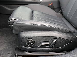 Audi A4 Avant S line 35 TFSI S tronic 31 navigation