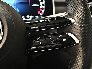Mercedes-Benz C 300 e AMG Line 18 navigation