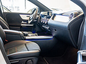 Mercedes-Benz EQA 250 AMG Line 2 navigation