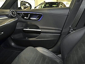 Mercedes-Benz C 300 e AMG Sport Advanced Plus 15 navigation